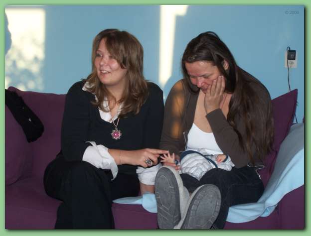 602x451 pixels (25K)